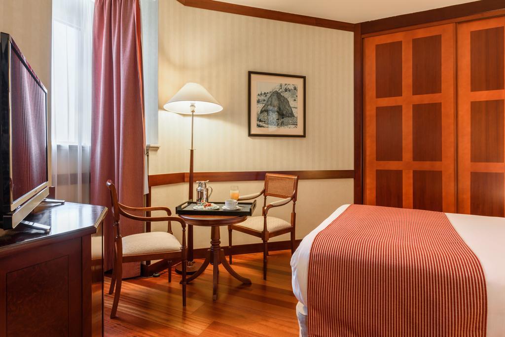 סנטיאגו דה קומפוסטלה Eurostars Gran Hotel Santiago מראה חיצוני תמונה